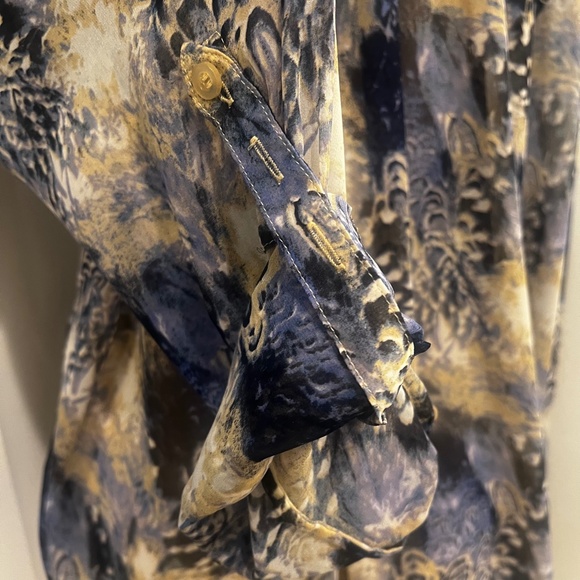 EUC ✵☽Free People☾✵ Sheer Button Down Blouse | Blue Roll Tab Animal Top | XS - Picture 8 of 15